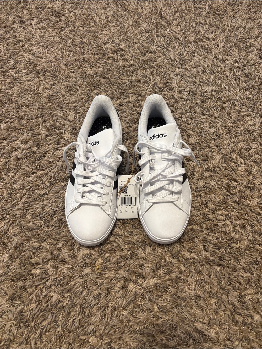 NWT Adidas White and Black Women's Athletic Sneakers size 7 1/2 women